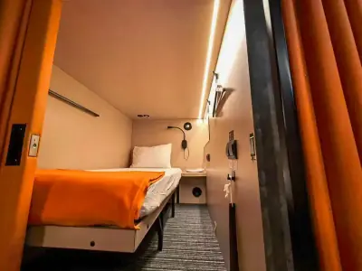 Лампа для чтения в капсуле — GettSleep Терминал B зона вылета Шереметьево